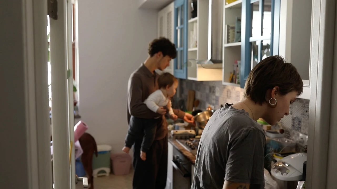 enervee-kitchen-family